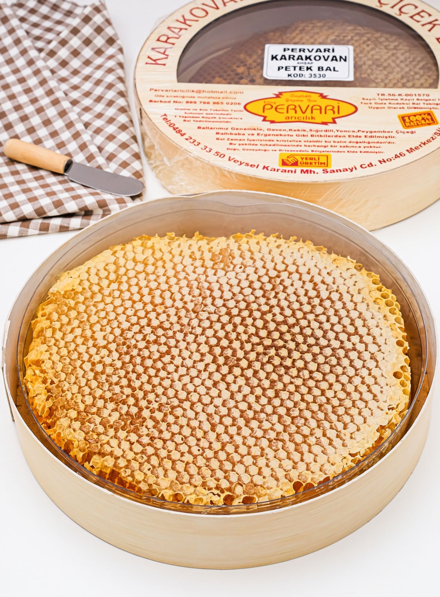 Pervari Karakovan Balı Ahşap Kutu (1200 gr)