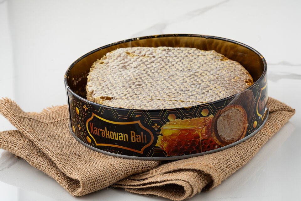 Muş Karlı Yayla Organik Karakovan Petek Bal (1150 gr)