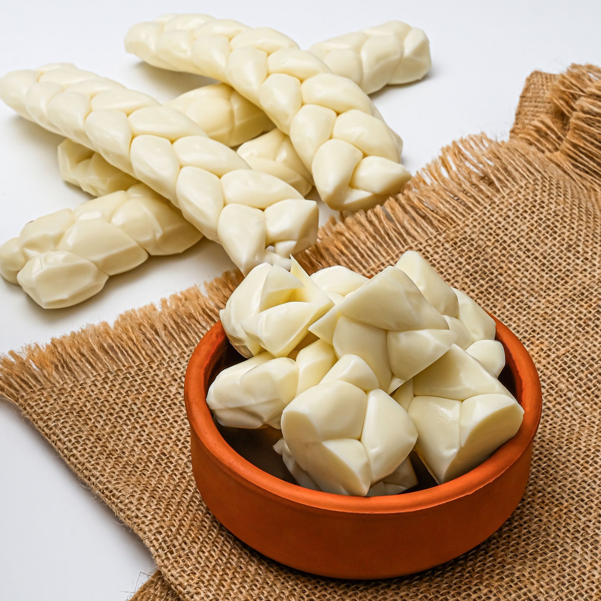 Diyarbakır Az Tuzlu Örgü Peyniri (450 gr)